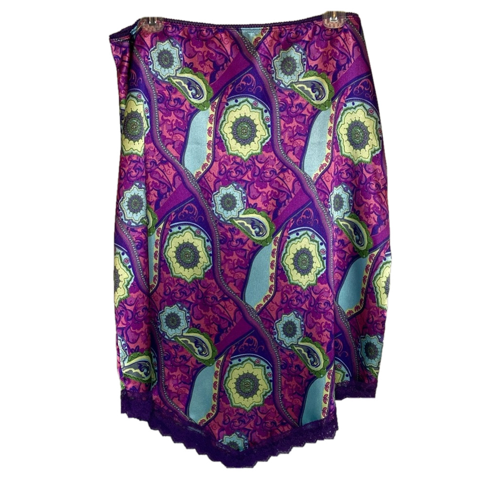 Christine V Skirt Size Large NWOT Polyester Satin Look